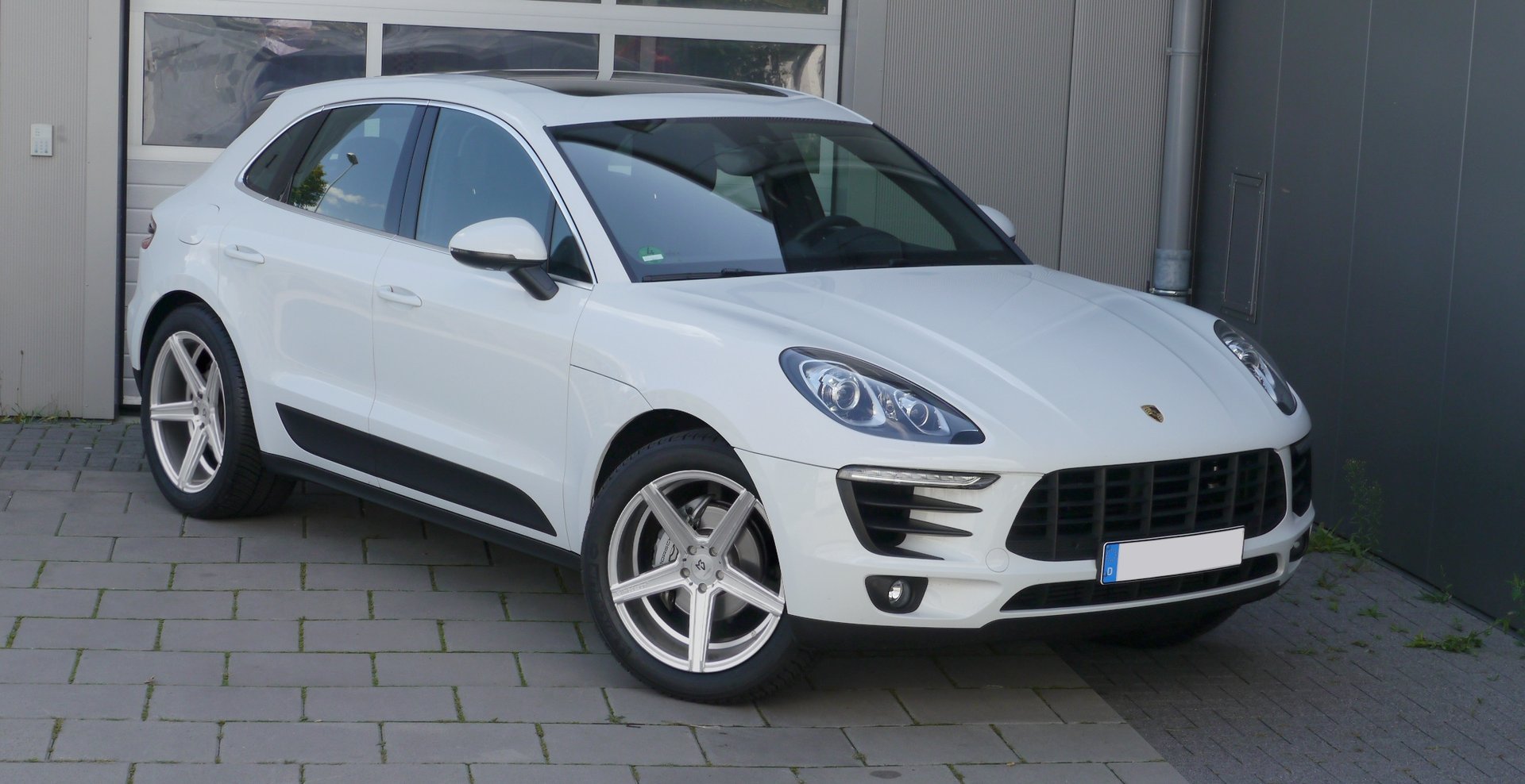 mbDESIGN KV1 Auto 9x20 + 10,5x20 in Silver – Auto Ansicht Seite Vorne