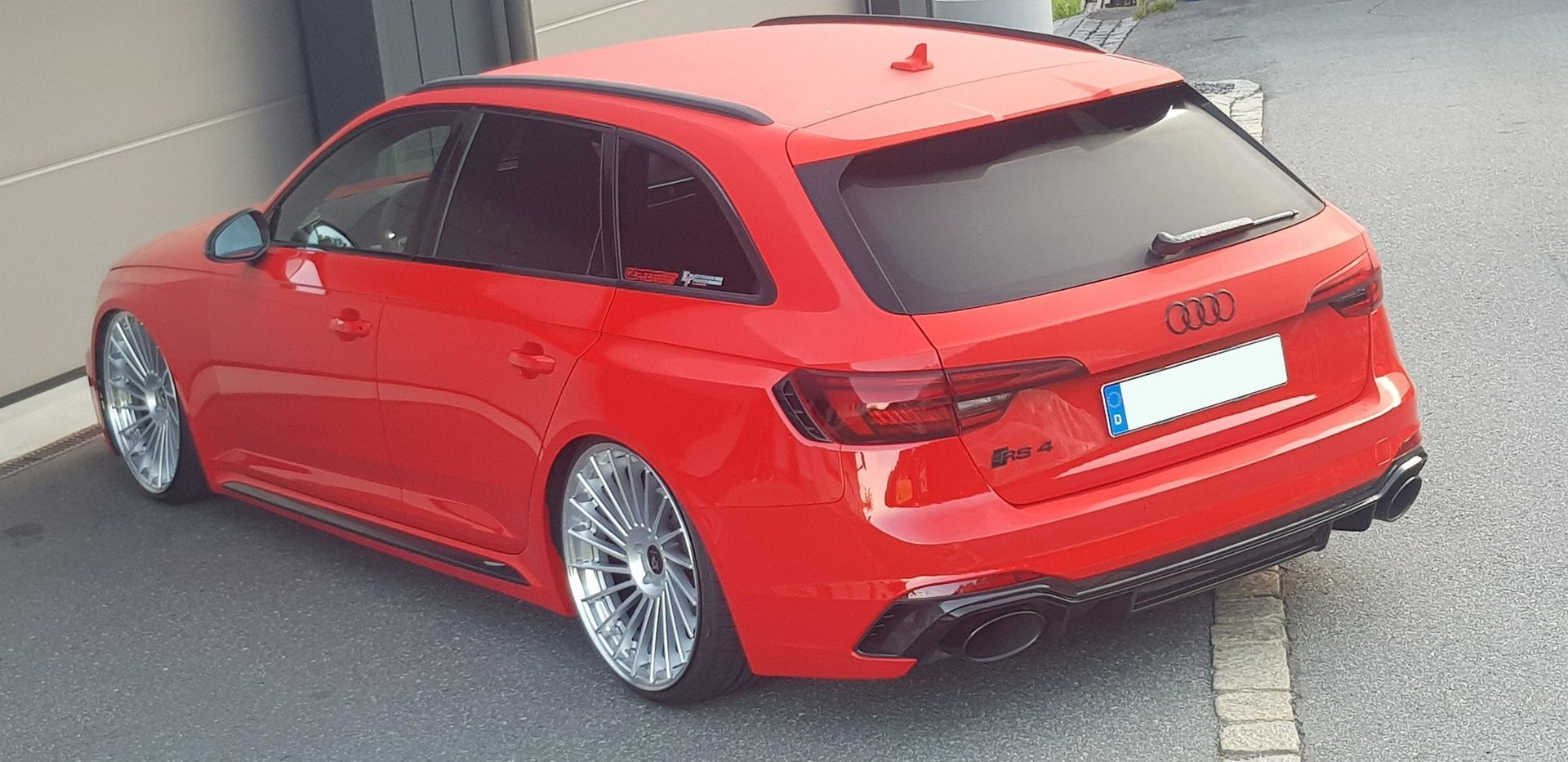 AUDI RS4 Avant B8(B9) 