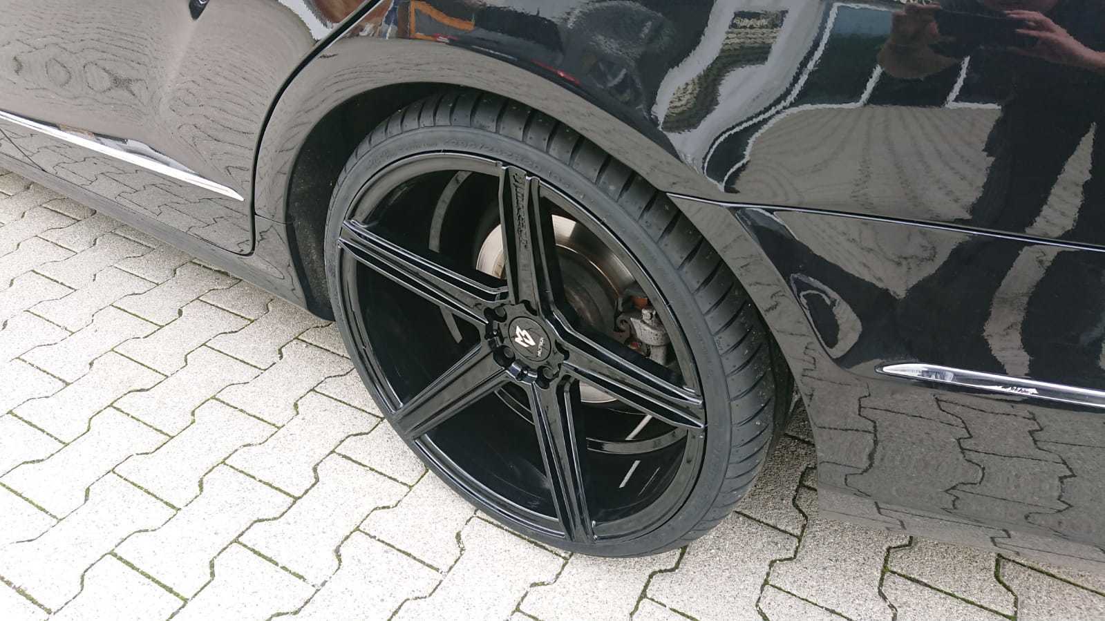 MERCEDES-BENZ CLS-Klasse Shooting Brake 218 KV1 schwarz glänzend