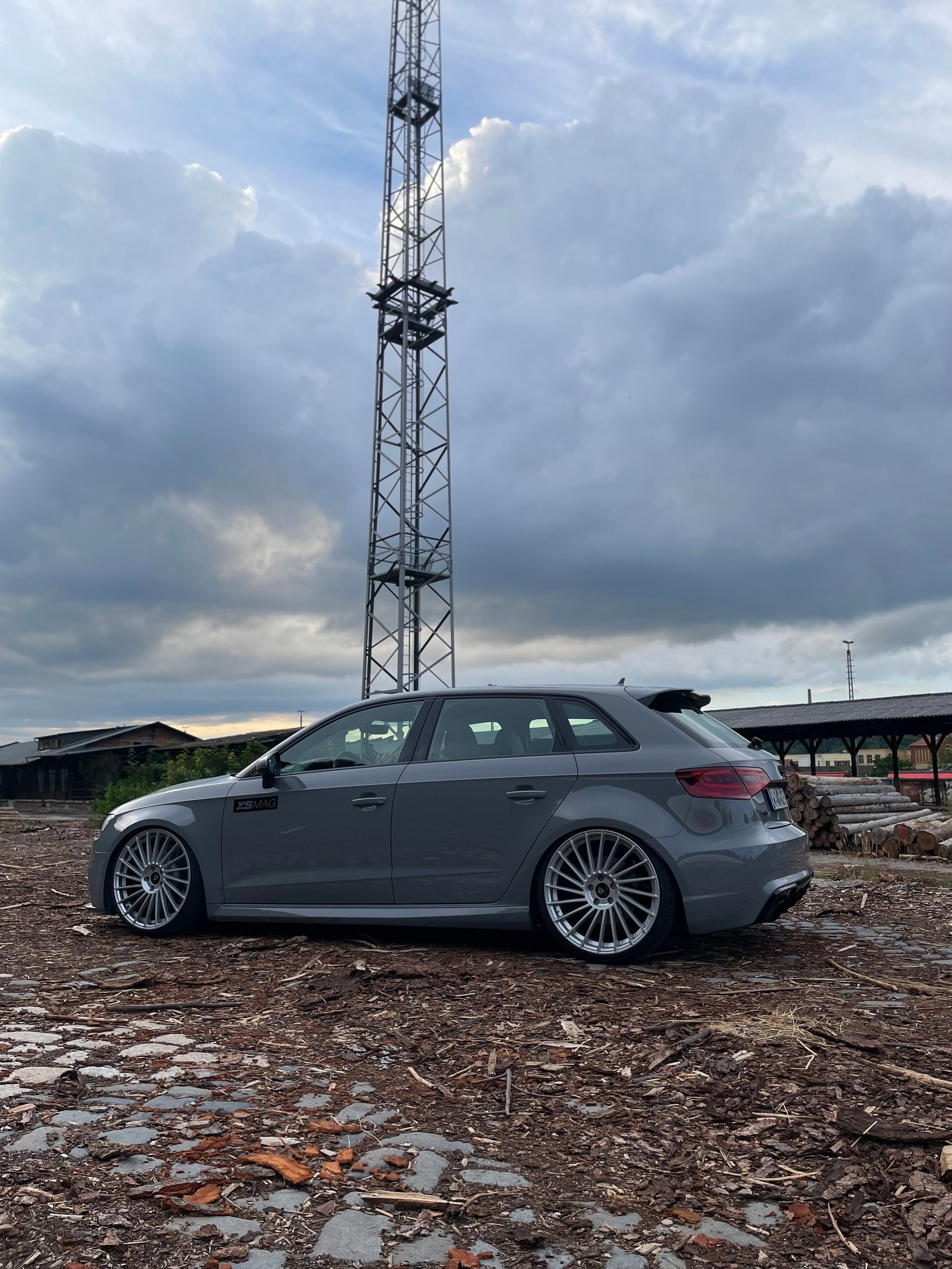 AUDI RS3 Sportback 8V - VR3 silber glänzend