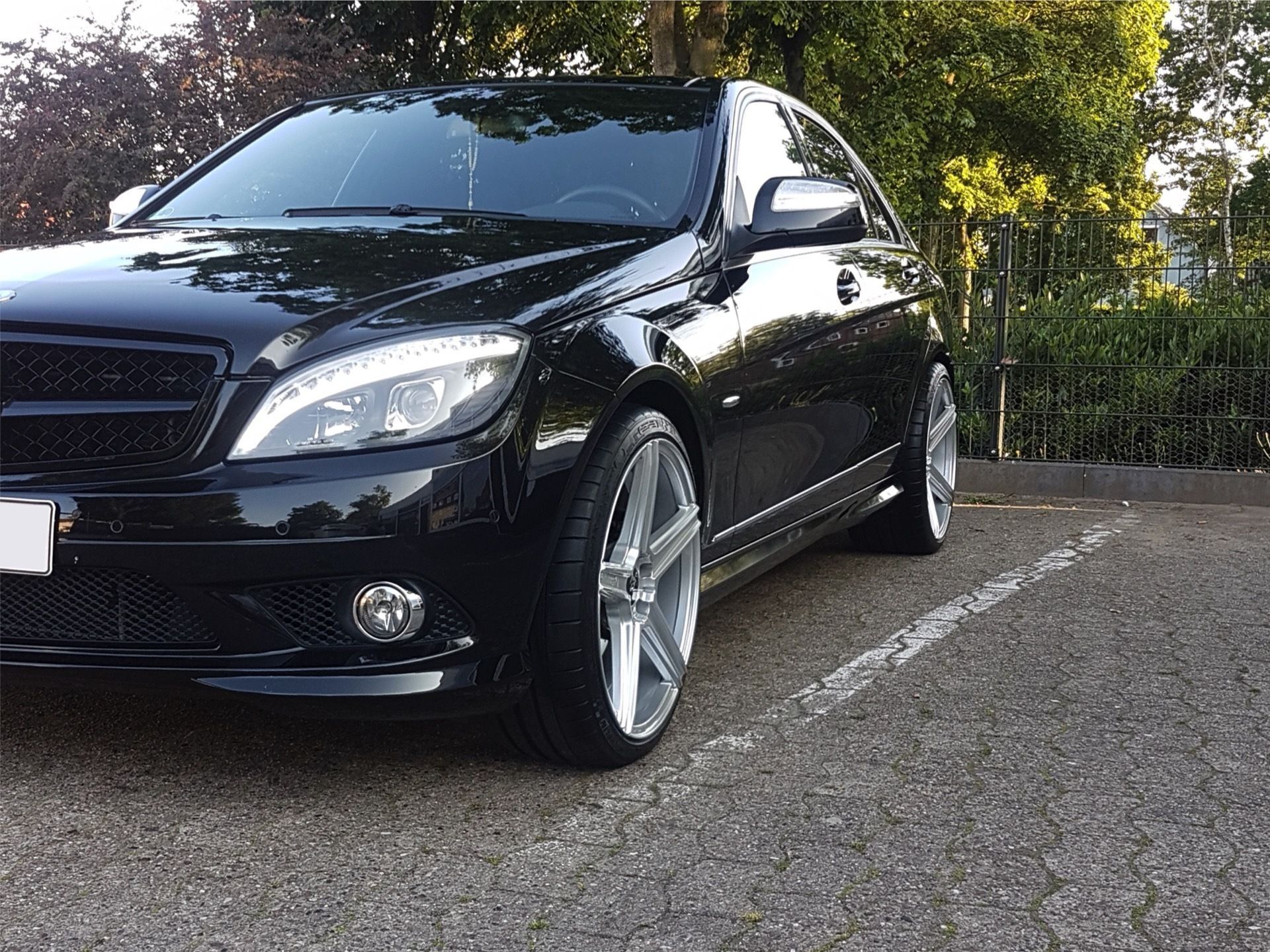 MERCEDES-BENZ C-Klasse 204 KV1 silber glänzend