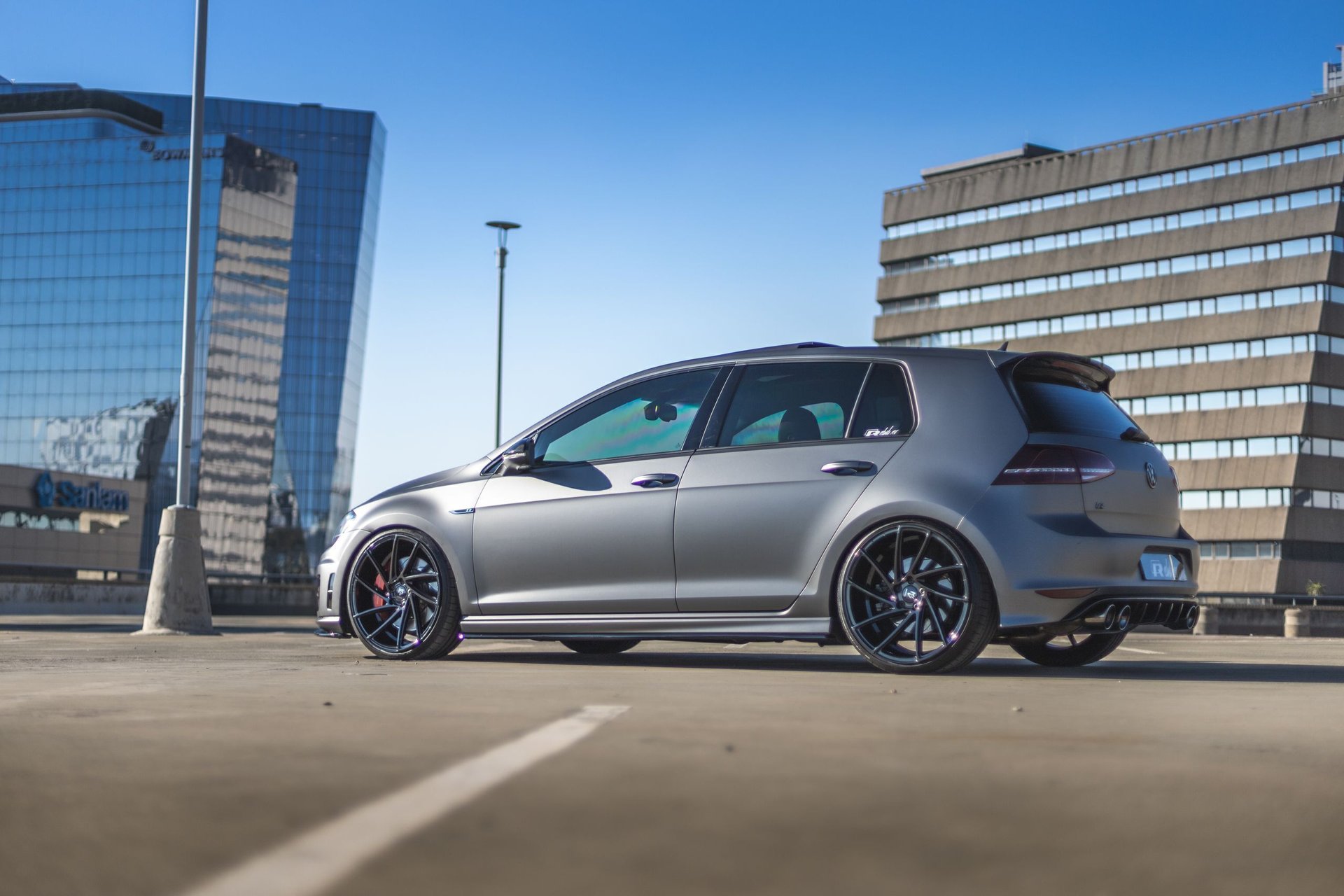 VOLKSWAGEN Golf 7 R AU - KV2 schwarz glänzend