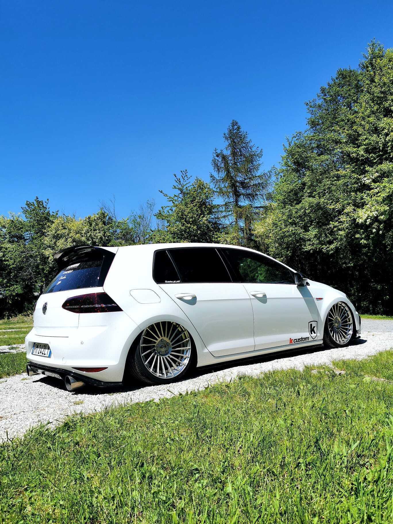VOLKSWAGEN Golf 7 AU