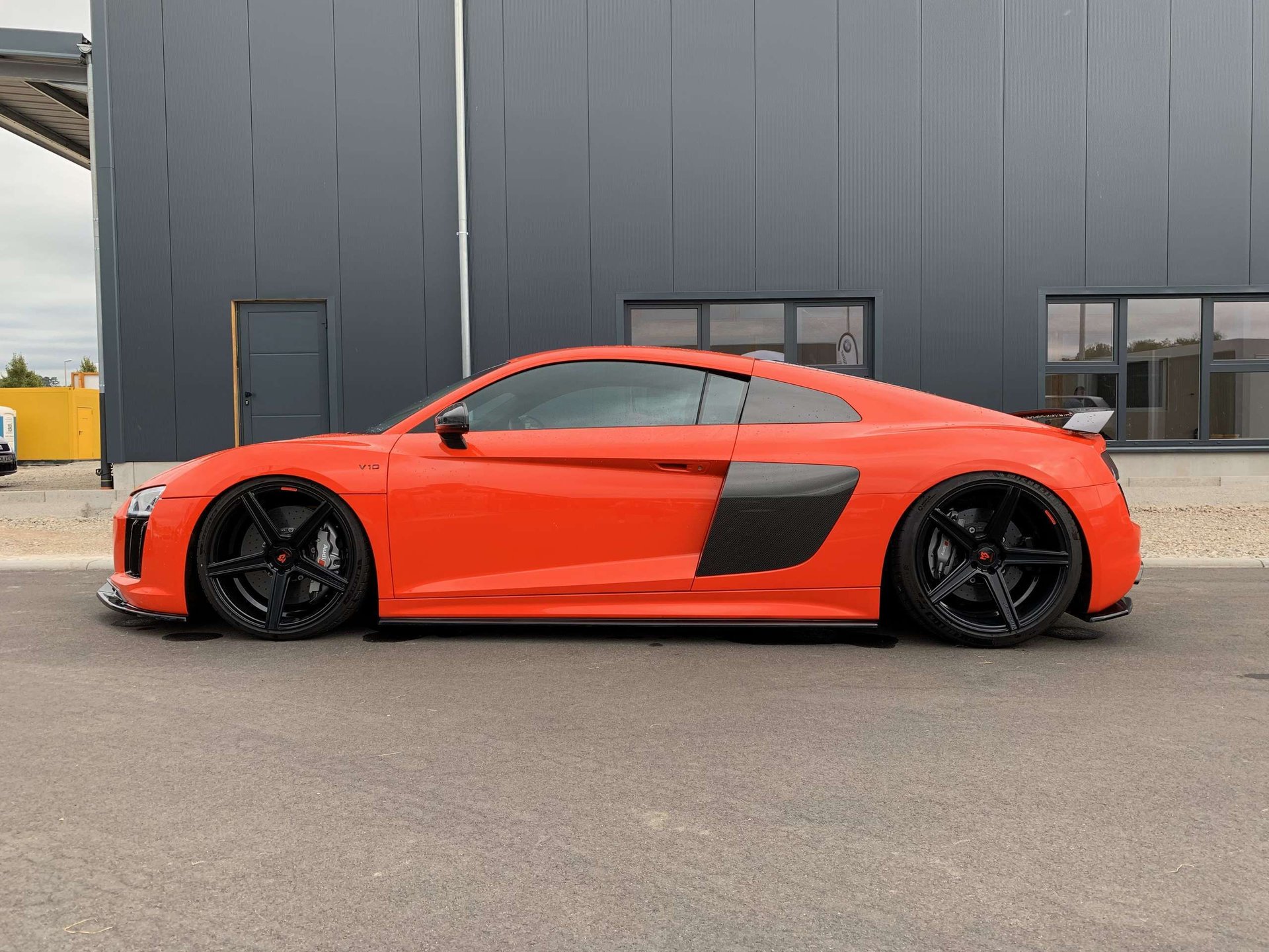 AUDI R8 Coupe 42 KV1 schwarz seidenmatt