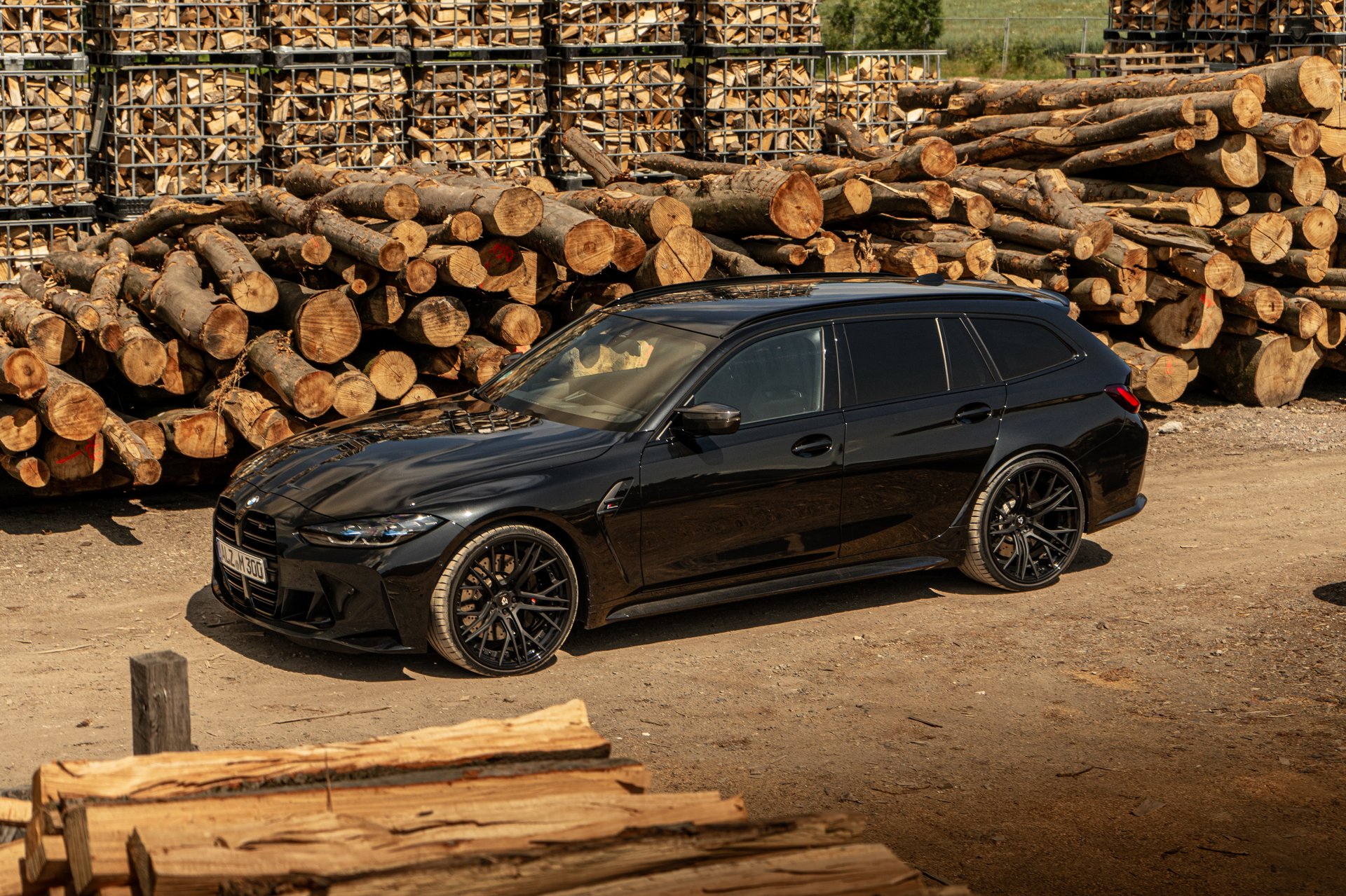BMW M3 Touring with Forged Wheels - Performance & Style